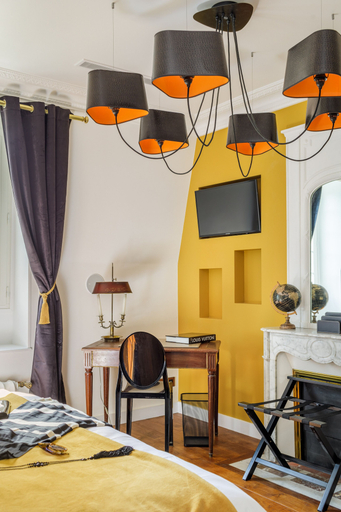 Bedroom 4, L'Hôtel Particulier, Hauts-de-Seine