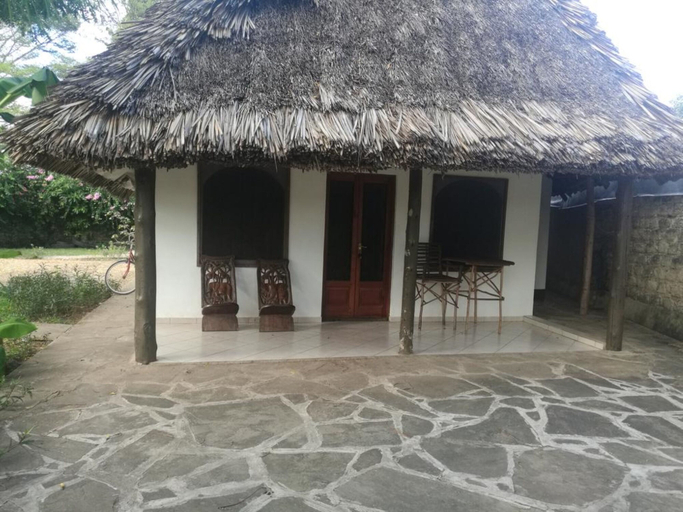 Others 5, Cooke Villa, Kilifi South