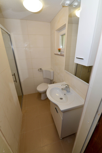 Bathroom 4, Chalet Katarina, Lovinac