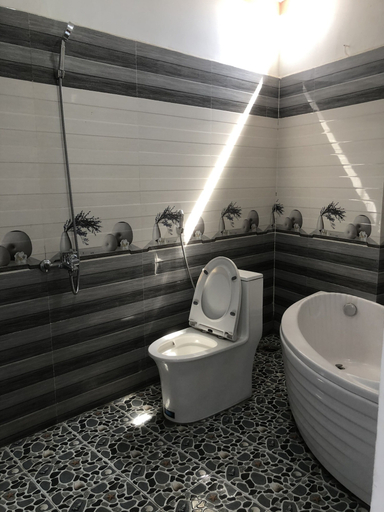 Bathroom 4, Hoa Ban Hotel, Thuận An
