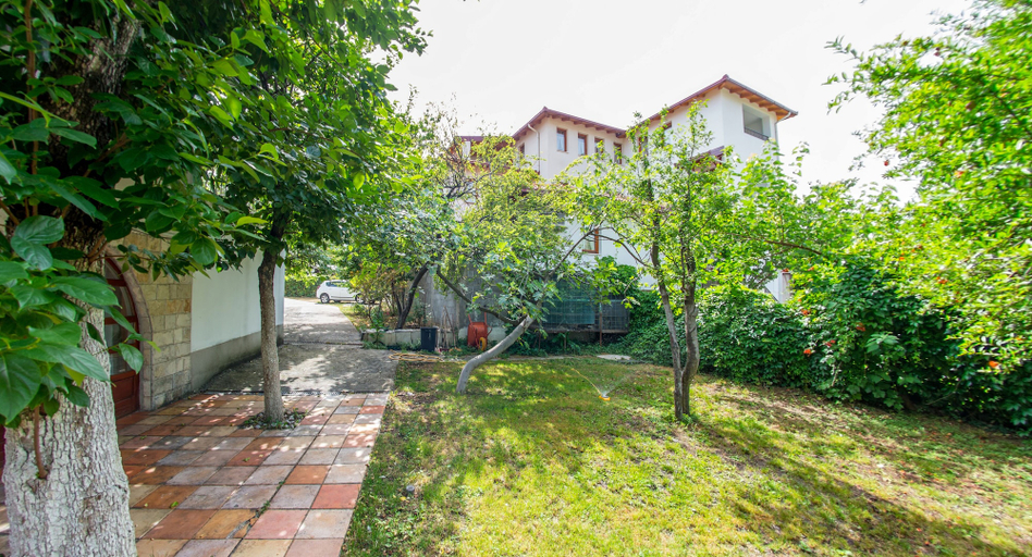 Others 4, Gorgeous Hideout, Herzegovina-Neretva