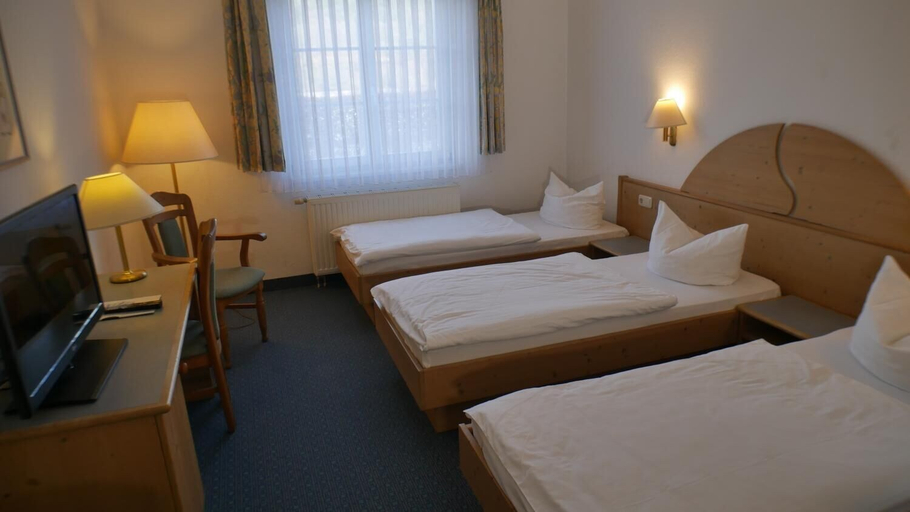 Bedroom 2, Hotel zur Werra, Schmalkalden-Meiningen