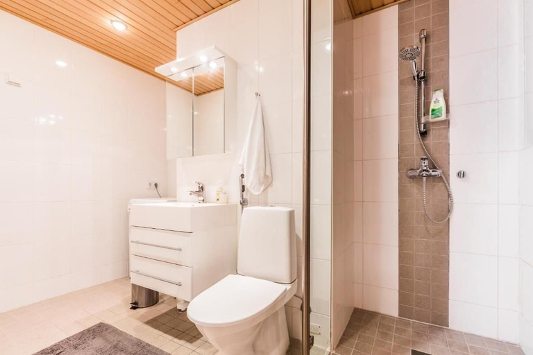 Bathroom, Go Happy Home Apt Köydenpunojankatu 4, Uusimaa