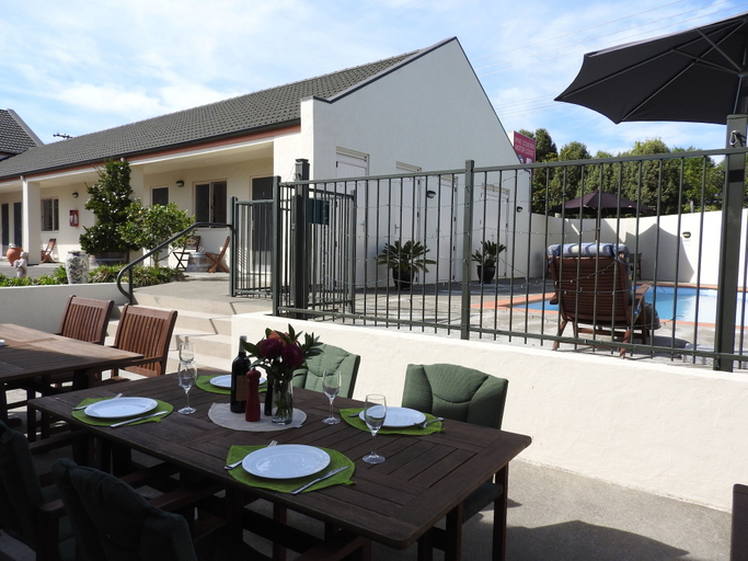 Food & Drinks 5, Wine Country Motel Havelock North, Hastings city