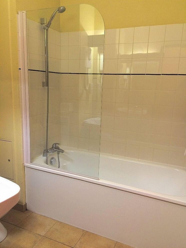 Bathroom 3, Hôtel Elysée, Rhône