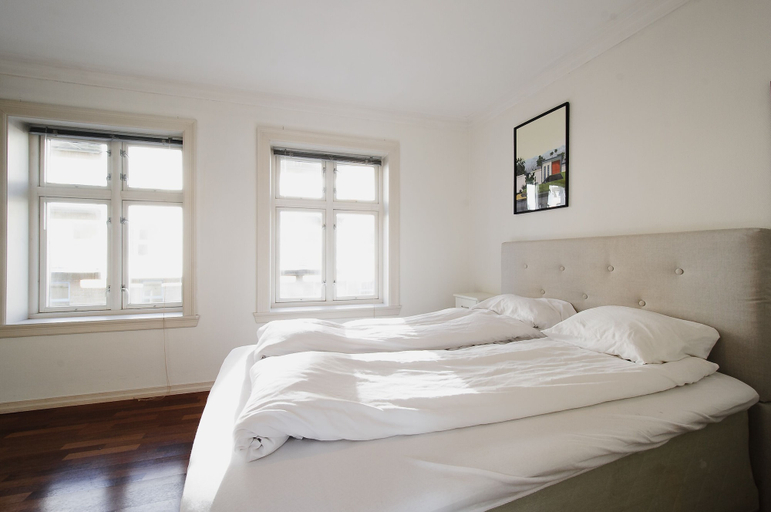 Bedroom 2, Penthouse Apartment, Bergen