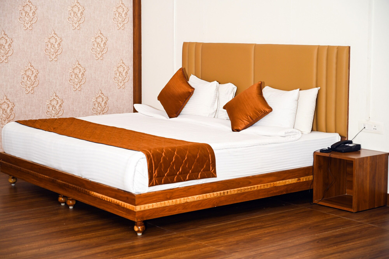 Bedroom 2, TGI Insignia Resort & Villa's, Bhopal
