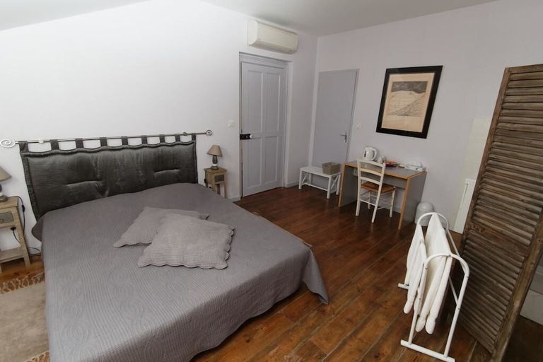 Bedroom 3, Villa Bellevue, Tarn