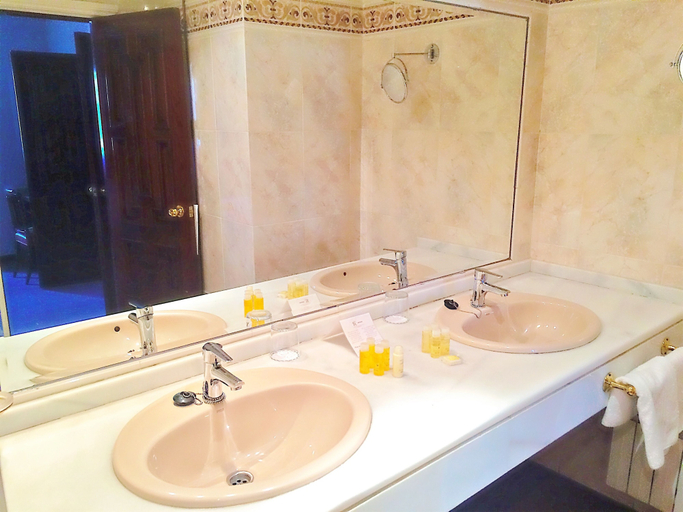 Bathroom 5, Hotel Ciudad De Ubeda, Jaén