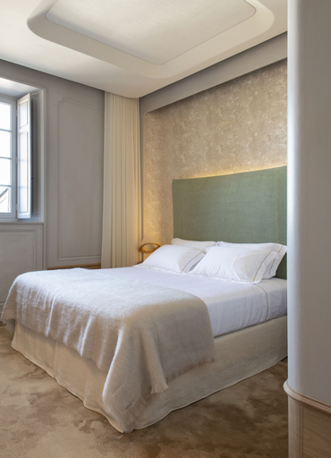 Bedroom 4, Château de Ferrand, Gironde