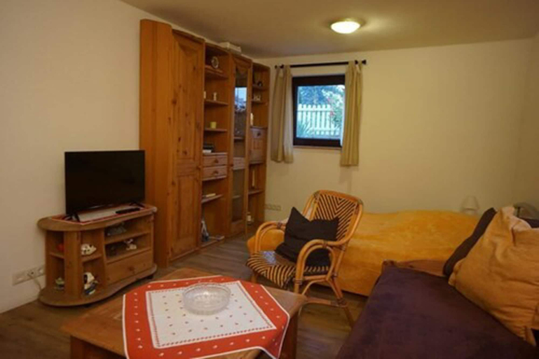 Others 5, Schmidtappartement, Berlin
