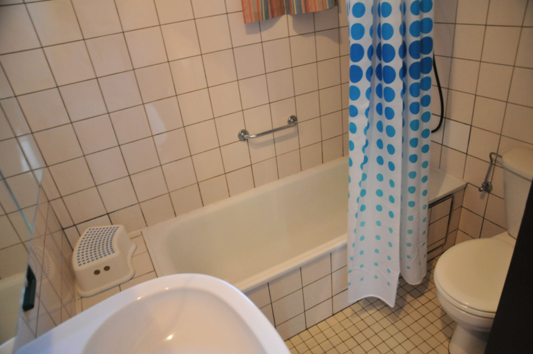 Bathroom 3, L'Espinette, Luxembourg