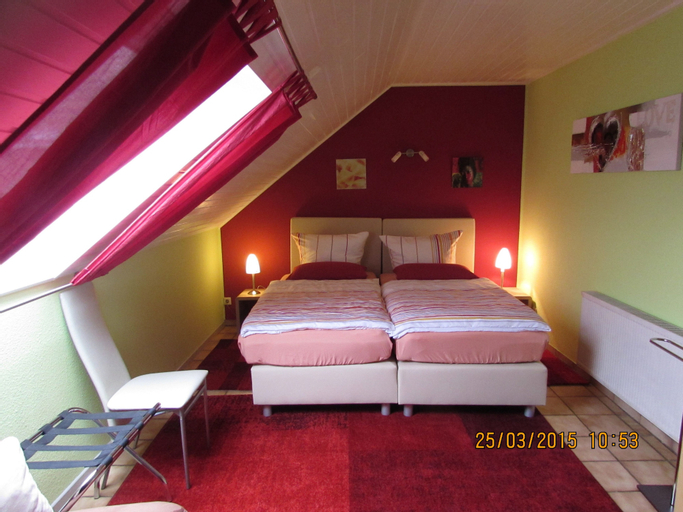 Bedroom 4, Ferienwohnung Em Gardestüffje, Euskirchen