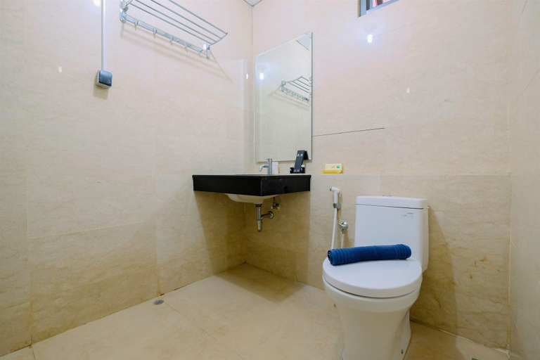 Bathroom 2, Relaxing 1BR Apartment at L'Avenue Pancoran, South Jakarta