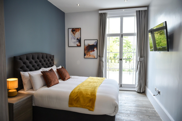 Bedroom 3, Victoria Colonnade ApartHotel, Warwickshire