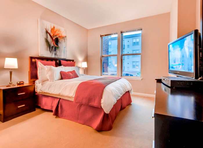 Bedroom 3, Bluebird Suites in Downtown Providence, Providence