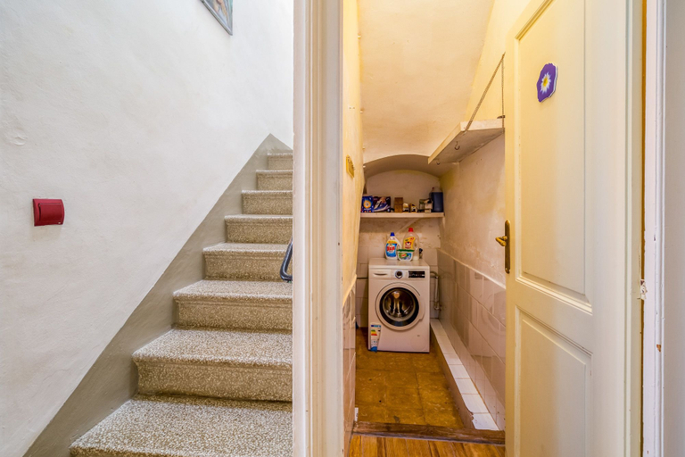 Others 5, Casa Cristofor Colom, Barcelona