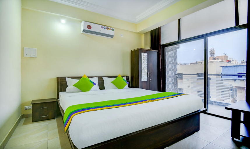 Bedroom 1, Treebo Sayaji Residency, Pune