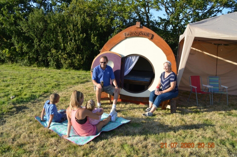 Others 4, Secluded Meadow, Unique Shire Hut, Perfect Camping, Cornwall