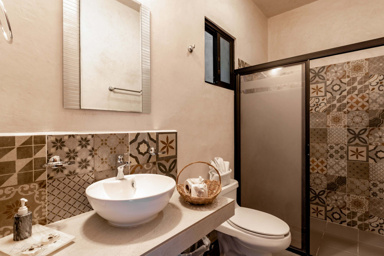 Bathroom 5, Hotel Colonial Zaci by GuruHotel, Valladolid