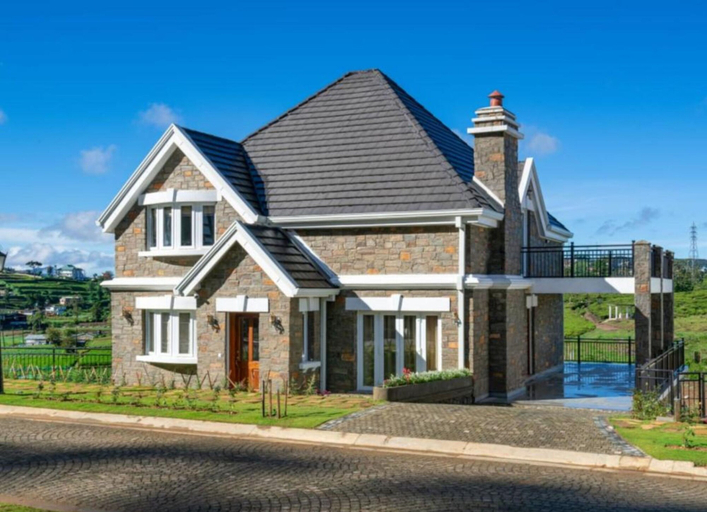Exterior & Views