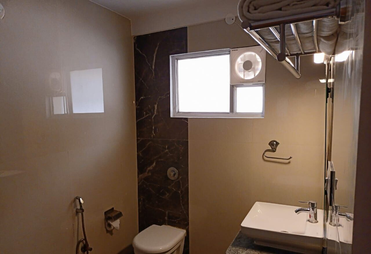 Bathroom 4, Hyde Park Orchards, Bangalore