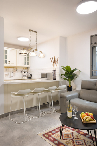 Others 5, Modern and Stylish 2BR Apartment