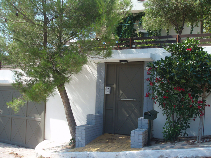 Exterior & Views, Gorgeous Apartment Pool Anavissos, Attica