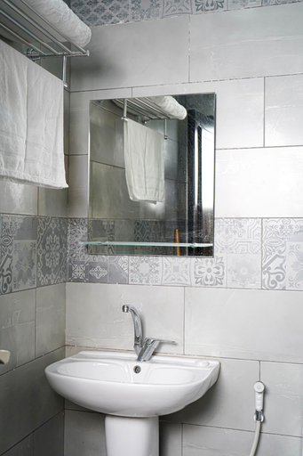Bathroom 4, FLAMINGO HOTEL IRBID, Wastiyyeh