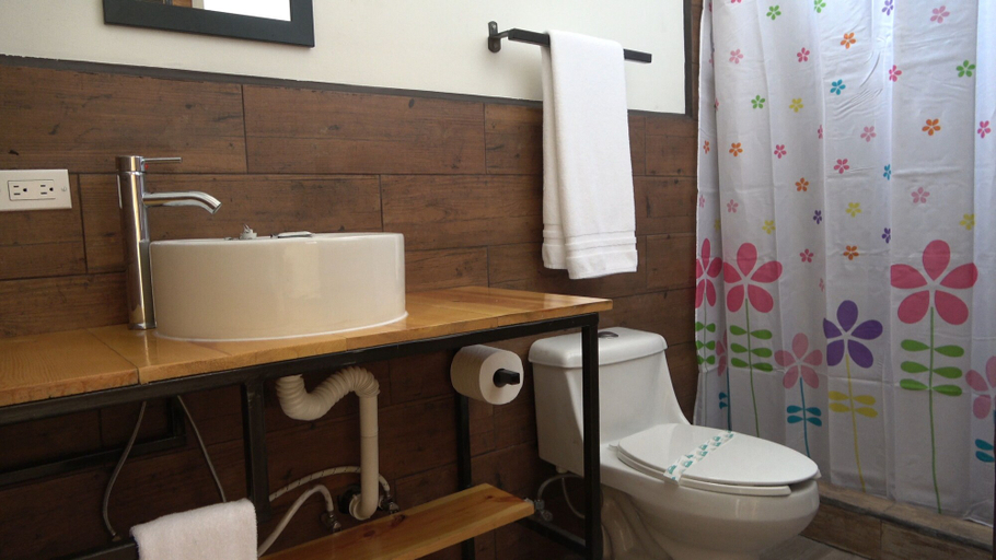 Bathroom 3, Hotel Baja, Ensenada
