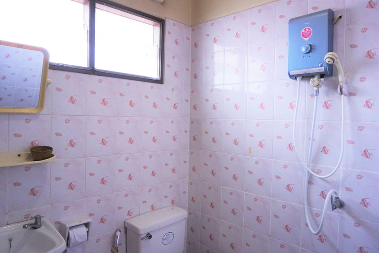 Bathroom 3, Euangnuae Resort, Mae Rim
