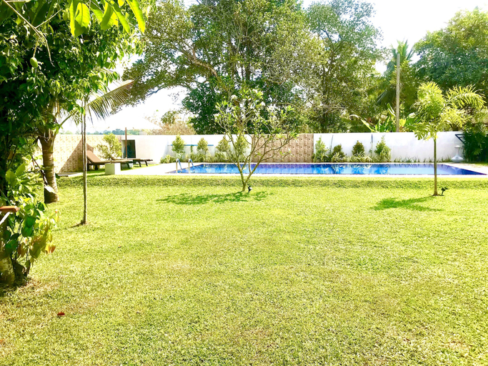 Children's play area - outdoor, Villa Shanthi, Mathugama