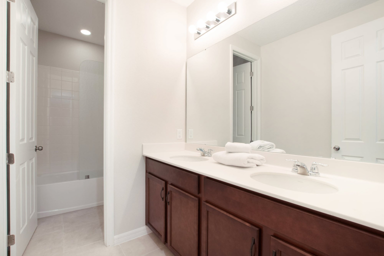 Bathroom 3, 1823carri, Osceola