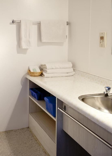 Bathroom 4, Apple Motor Inn, Hastings city
