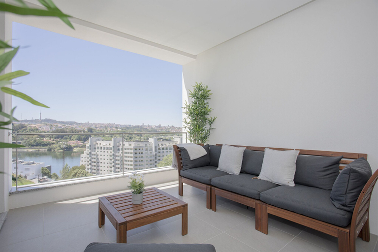 Others 3, Liiiving- Luxury River View Apartment II, Gondomar