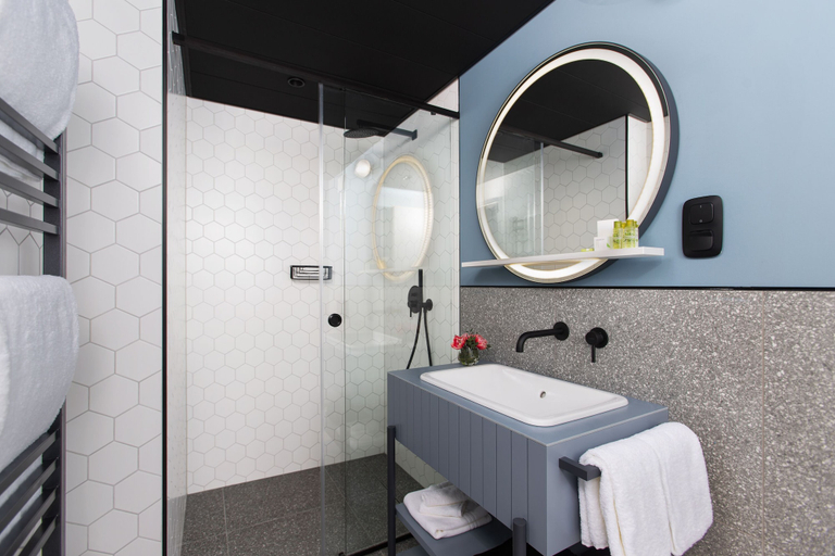 Bathroom 4, Alice Hotel, Budapesti