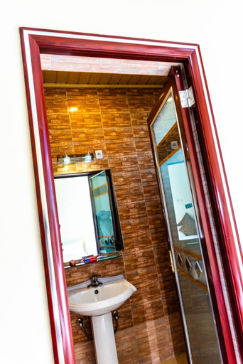 Bathroom, Kigaliview & Apartments, Nyarugenge
