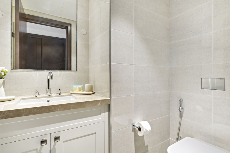 Bathroom 4, WelHome - Luxury Apartment Facing Burj Khalifa With Terrace, Dubai