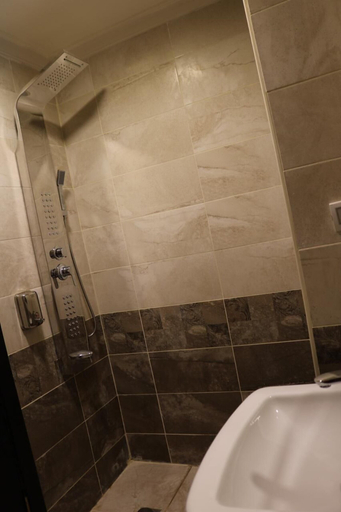 Bathroom 3, Mass Paradise2, Aqaba