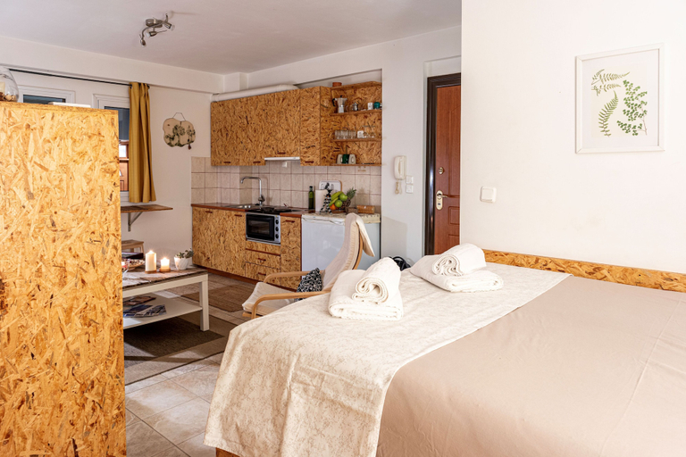Bedroom 3, Downtown Yellow Studio - Central Secret Nest, Peloponnese