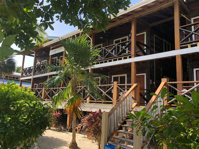 Exterior & Views 2, Itza Resort