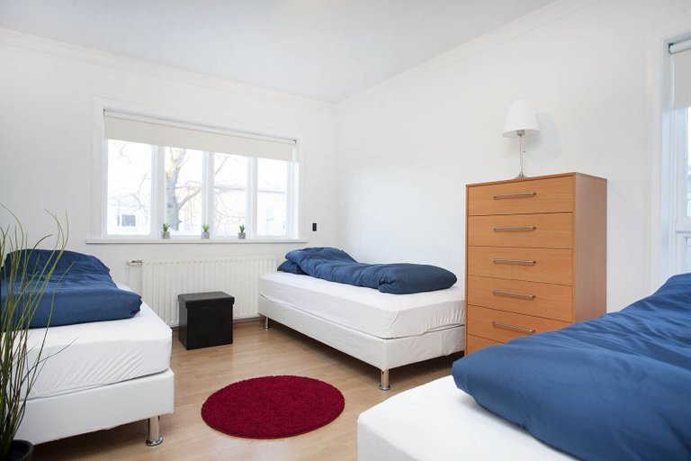 Bedroom 2, Hringbraut 104, Reykjavík