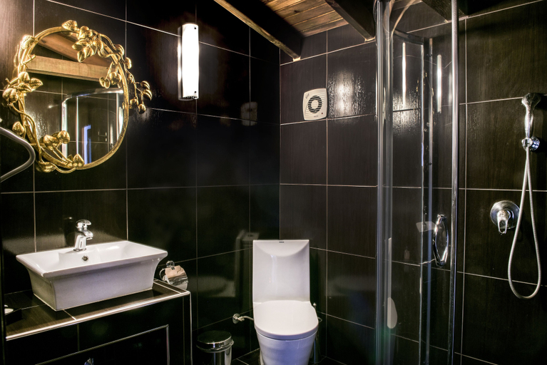Bathroom 4, Leandros Hotel, Central Macedonia