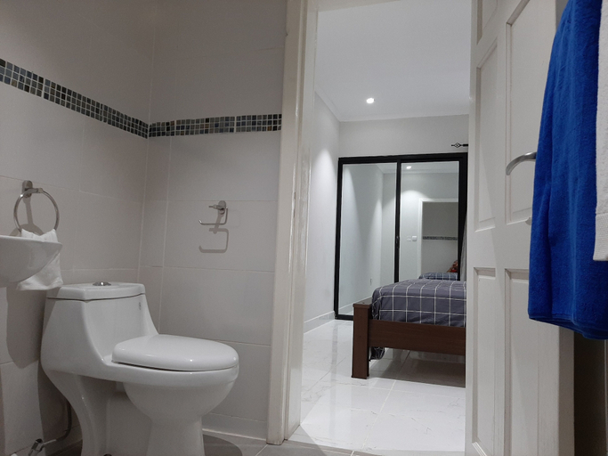 Bathroom 3, Blue Ocean Apartments  Brufut, Kombo Saint Mary
