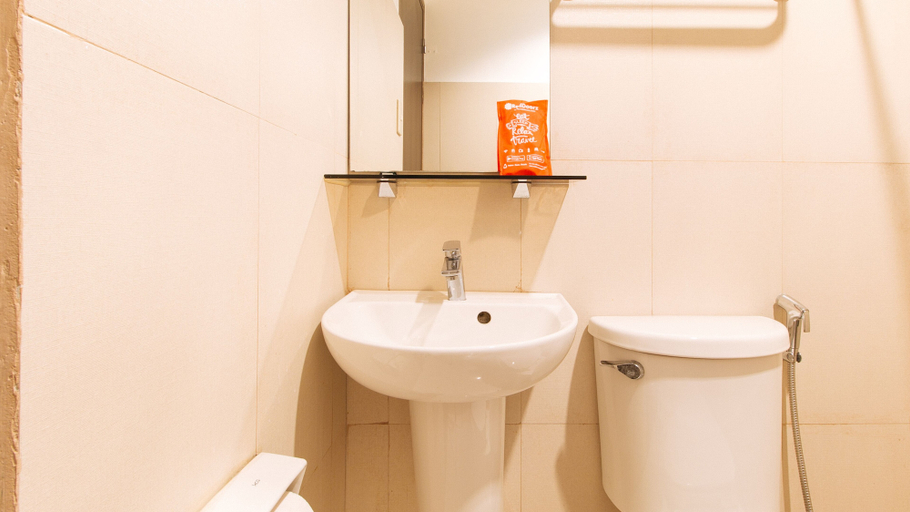 Bathroom 5, RedDoorz @ Manila Venetian Hotel, Manila City