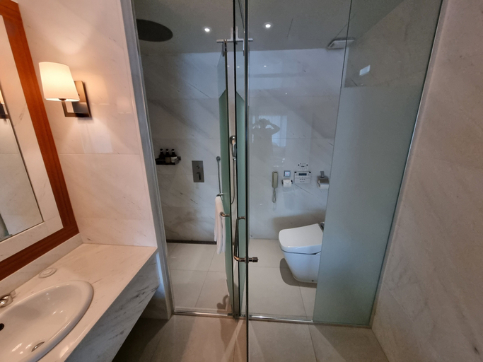 Bathroom 4, Pine Grove Hotel, Gimhae