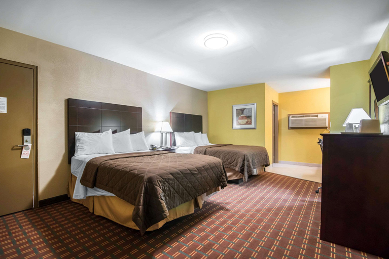 Bedroom 3, Rodeway Inn Towanda, Bradford