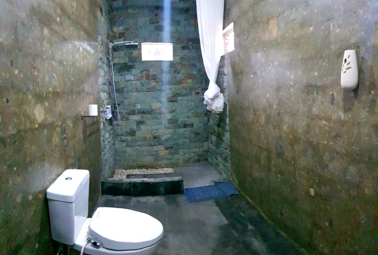 Bathroom 4, Amed Romance, Karangasem