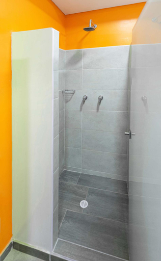 Bathroom 2, Granada Hostel, Santafé de Bogotá