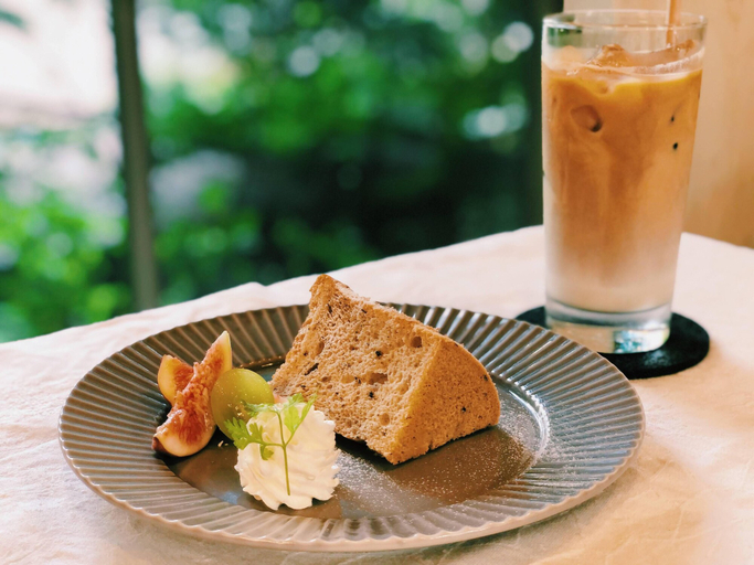 Food & Drinks 5, Hotel & Coworking Space GOBANCHI, Nanbu